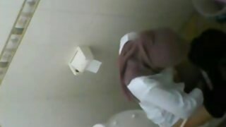 Chiến lợi phẩm đen đĩ Olivia Winters doggy fucks cô ấy busty tóc vàng kooky Trina video sec thu với strapon