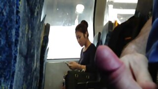 Sừng phim sec chi dau màu xám tóc khuy áo fucks của anh ấy thirsting tóc vàng wifey với cà rốt và dưa chuột