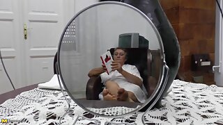 Những dải BBW da trắng gợi cảm đầy phim sec me kê quyến rũ trước khi tắm ở spa