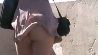 Quyến rũ juggy milf Dolly P khoe cô ấy quyến rũ tài sản sec đep