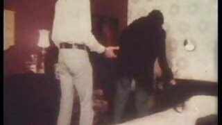 Buxom tóc vàng dumpster đồ uống lon to sec cum sau cứng gangbang